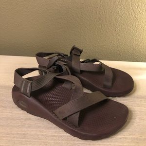 Burgundy Sz 6.5 Single Strap Chacos